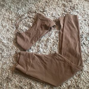 Meshki Ribbed Active Wear Set Leggings Bra